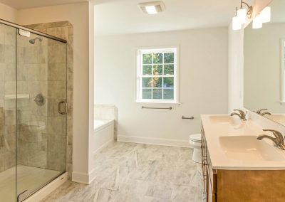 molded double vanity with shower and tub