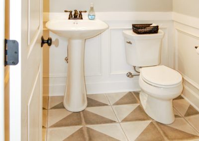 powder room with pedestal sink