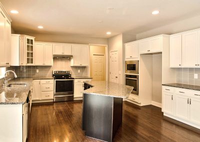 mixed color cabinets